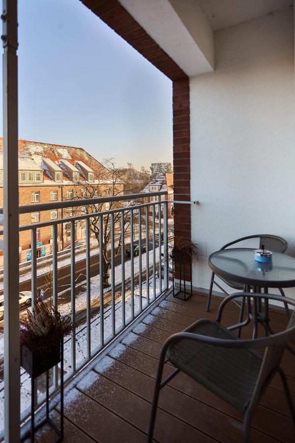 Golden Hour Apartments - Platan Tower Свиноуйсьце Экстерьер фото